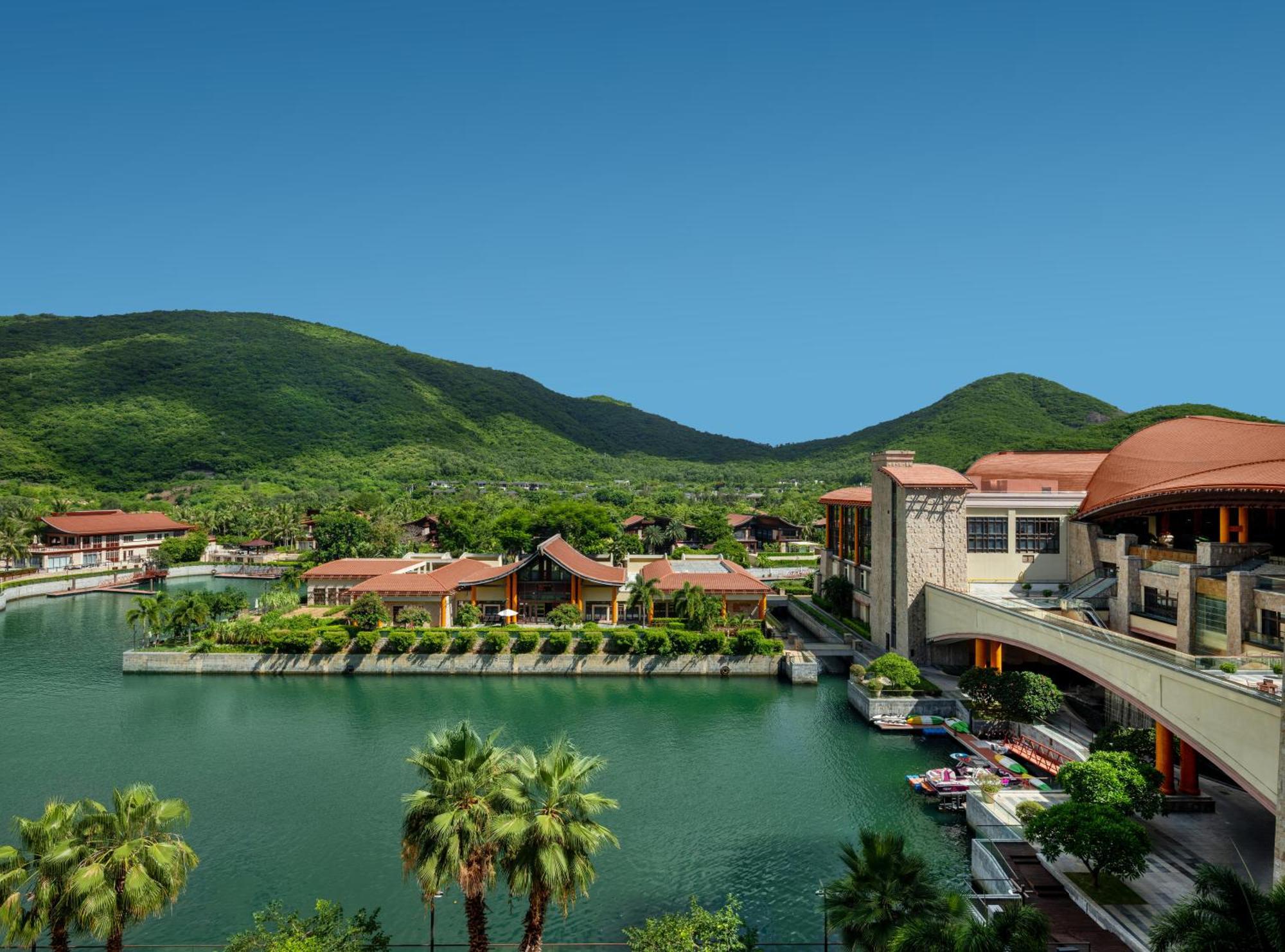 The St. Regis Sanya Yalong Bay Resort Exterior photo